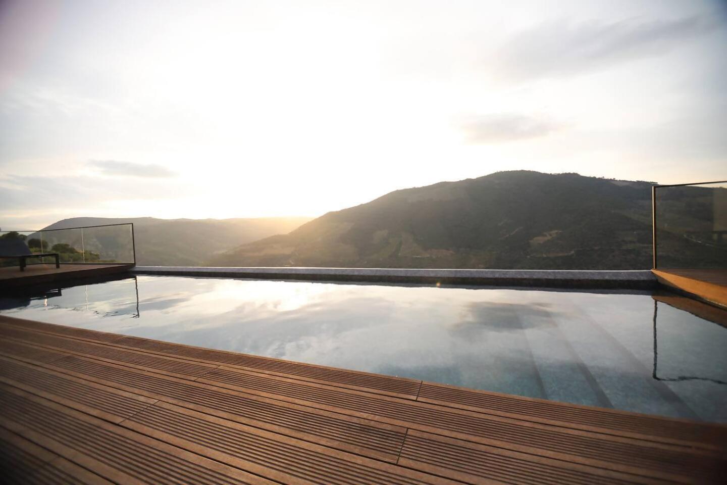 Quinta Vale De Lobos Bed & Breakfast Folgosa  Ngoại thất bức ảnh